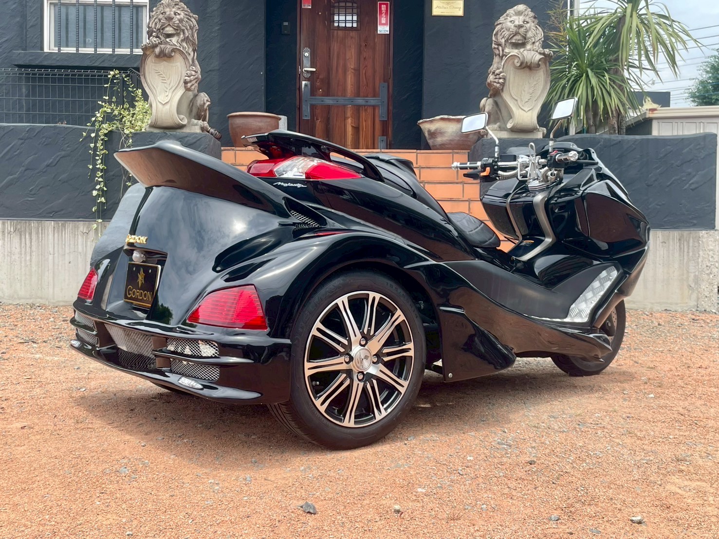 GORDON マジェスティ 250 トライク ブラック AT限定運転可 即納車両 - 画像 (3)