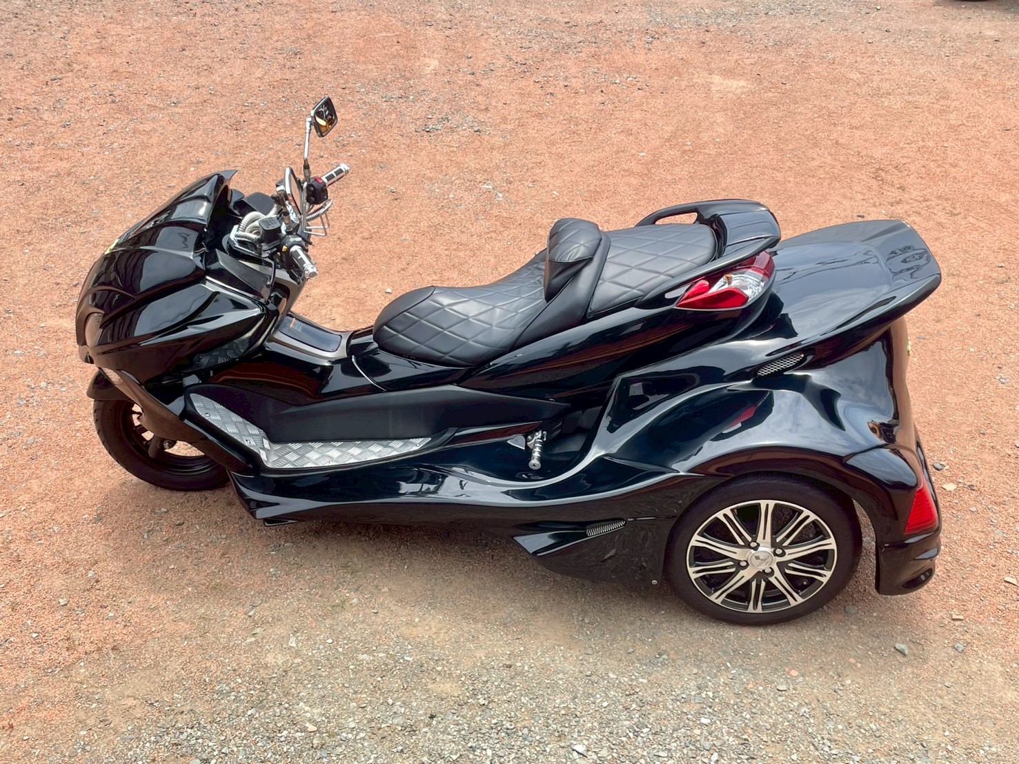 GORDON マジェスティ 250 トライク ブラック AT限定運転可 即納車両 - 画像 (12)